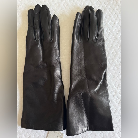 Neiman Marcus Accessories - Neiman Marcus Black Leather Cashmere Lined Gloves-Size 8 BNWT
